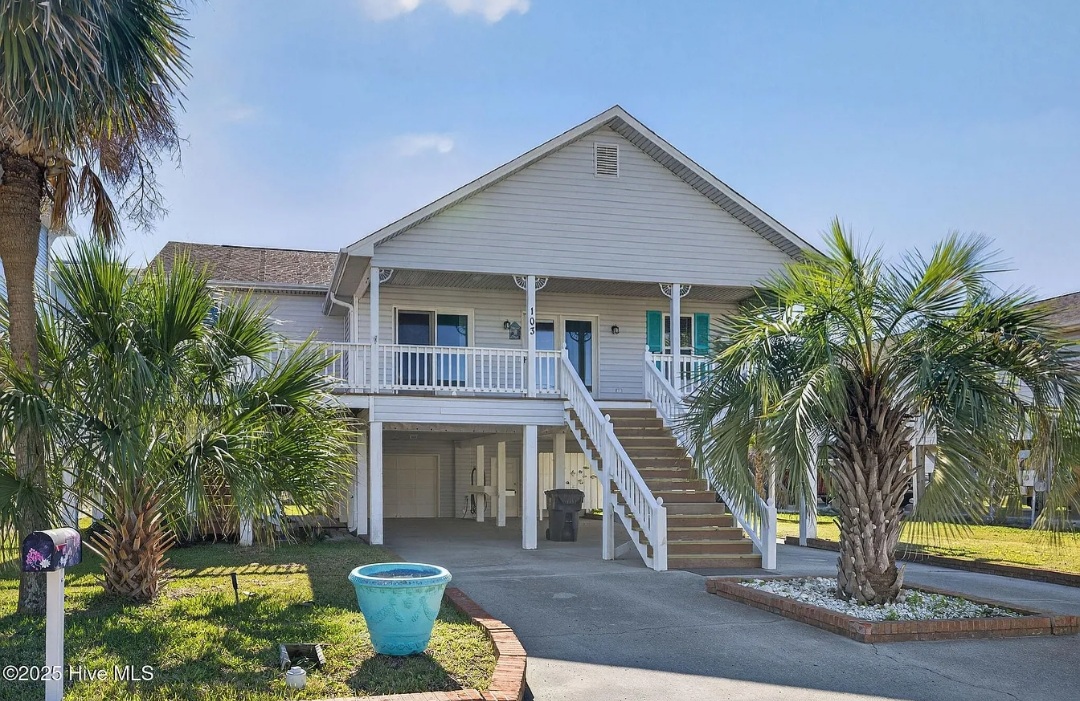 SPECTACULAR BEACH HOME